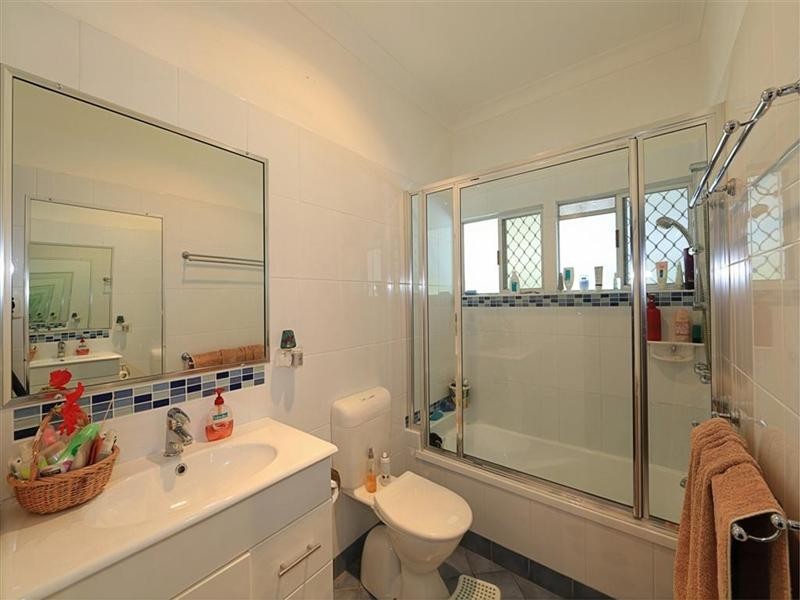 80 Boundary Street, Walkervale QLD 4670