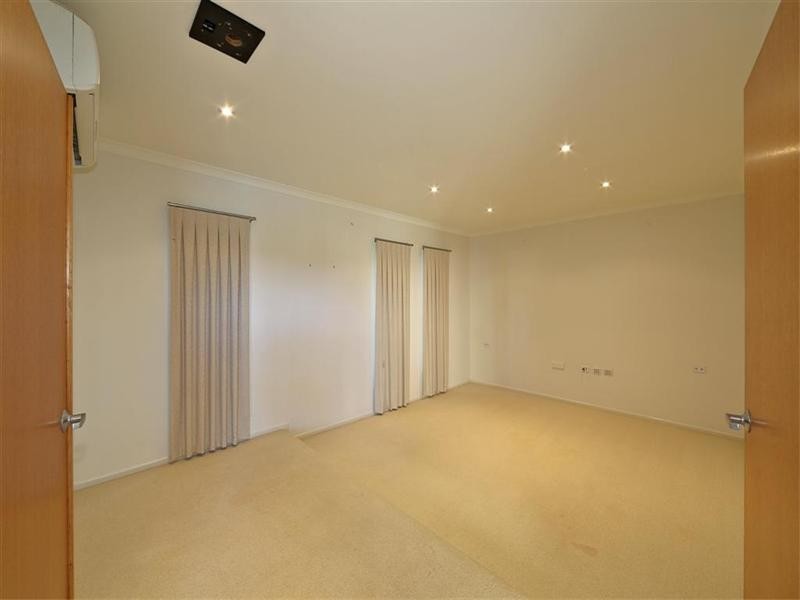 126 Sylvan Drive, Moore Park Beach QLD 4670