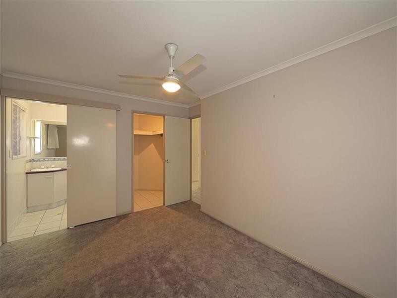 15 Chancellor Drive, Avenell Heights QLD 4670