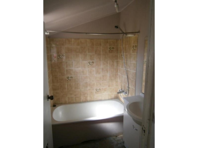 13 High Street, Walkervale QLD 4670