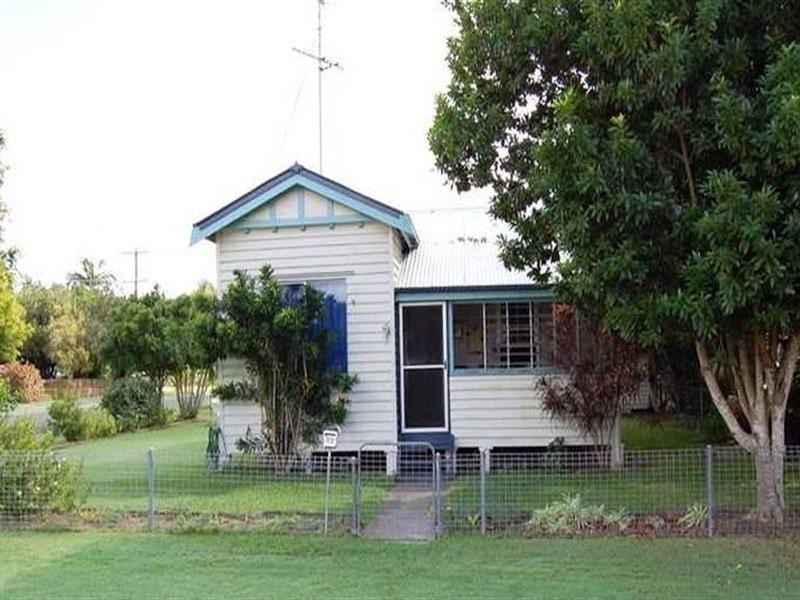 13 High Street, Walkervale QLD 4670