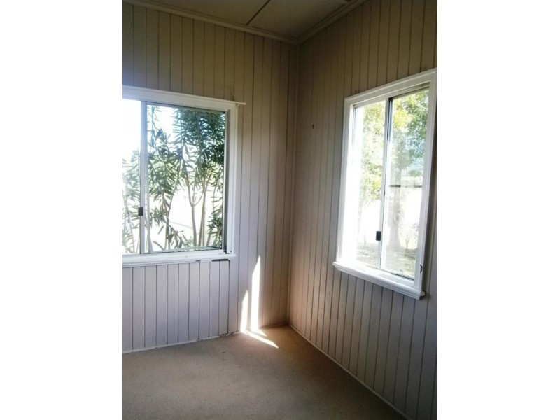 13 High Street, Walkervale QLD 4670