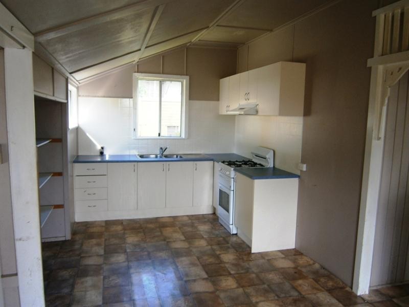 13 High Street, Walkervale QLD 4670