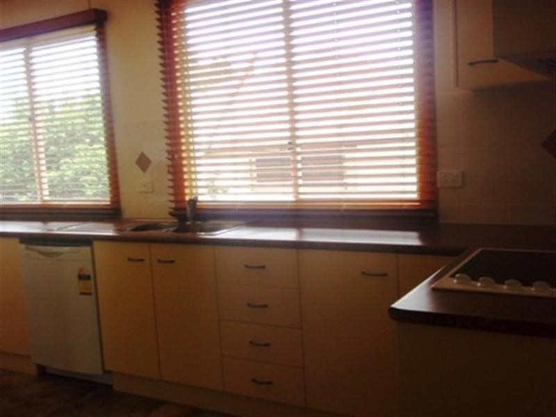 48 Baker Street, Kepnock QLD 4670