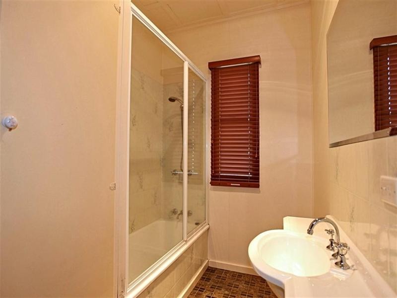 48 Baker Street, Kepnock QLD 4670