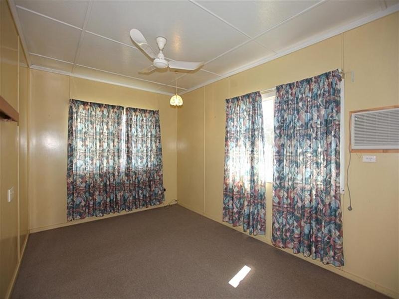 48 Baker Street, Kepnock QLD 4670