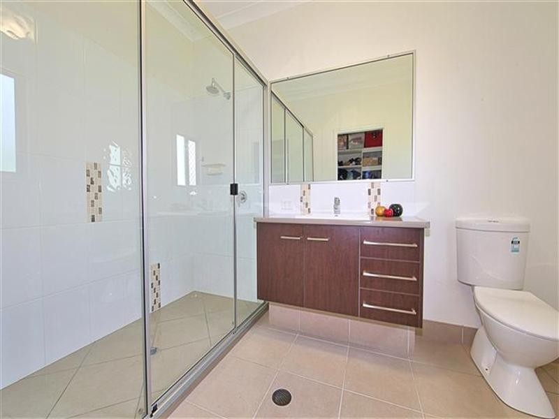 180 Seaview Road, Bargara QLD 4670