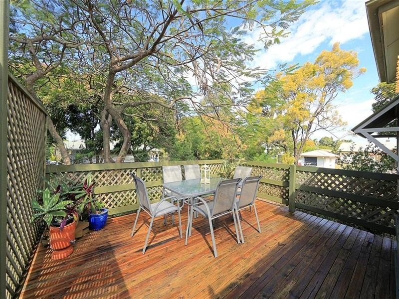24 Queen Street, Bundaberg North QLD 4670