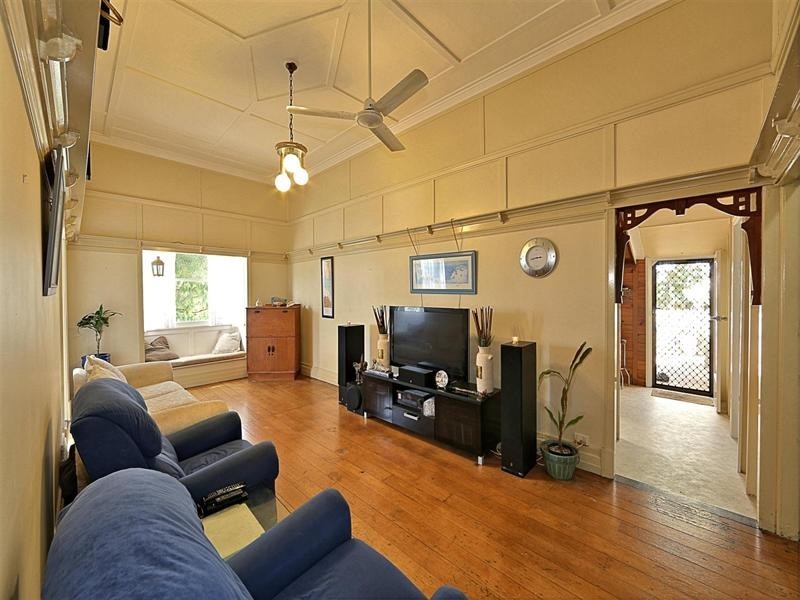 24 Queen Street, Bundaberg North QLD 4670