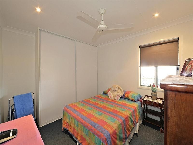 27 Arnold Street, Kepnock QLD 4670