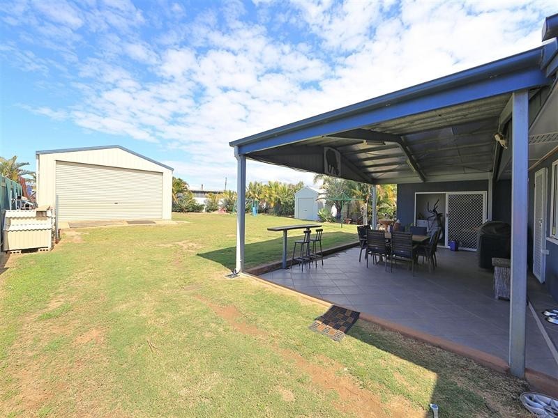 27 Arnold Street, Kepnock QLD 4670