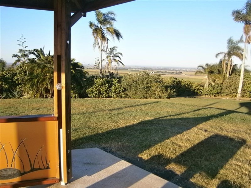 4 Rehbein Avenue, Qunaba QLD 4670