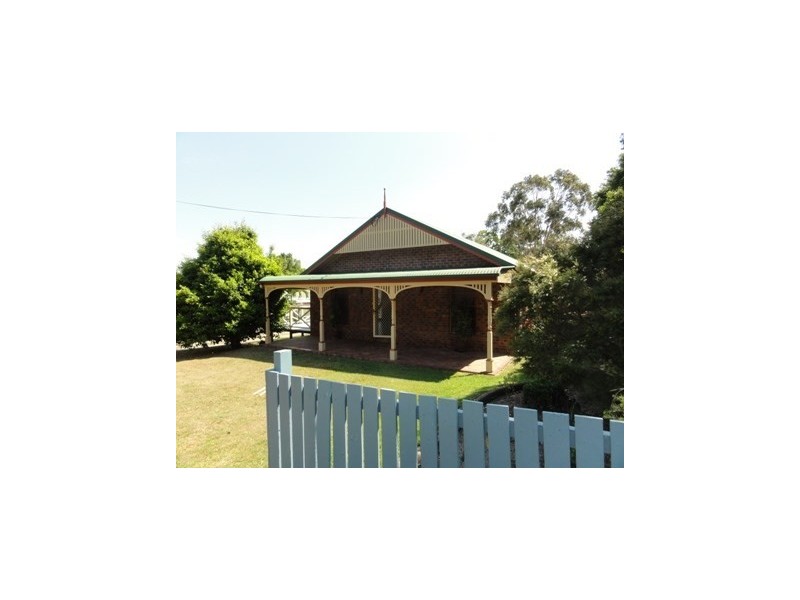 18 Mott Street, Avoca QLD 4670