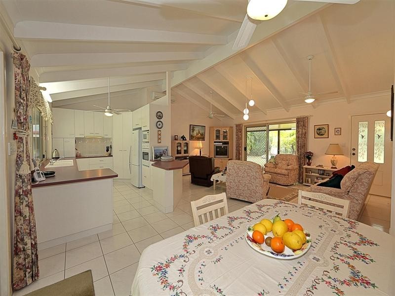 26 Hannah Court, Moore Park Beach QLD 4670