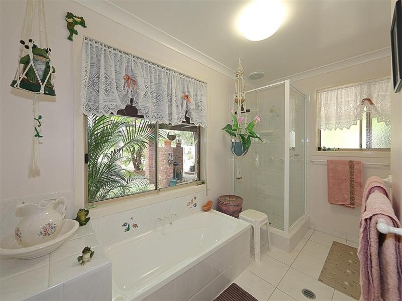 26 Hannah Court, Moore Park Beach QLD 4670