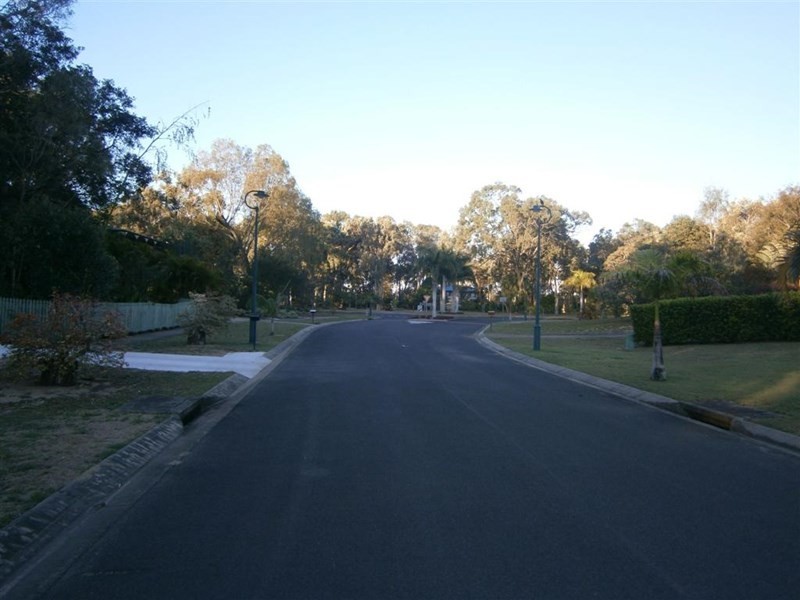 7 Crown Court, Moore Park Beach QLD 4670