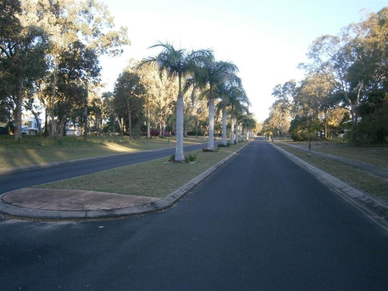 7 Crown Court, Moore Park Beach QLD 4670