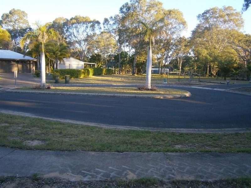 7 Crown Court, Moore Park Beach QLD 4670