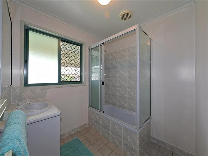 6 Hickman Court, Kalkie QLD 4670