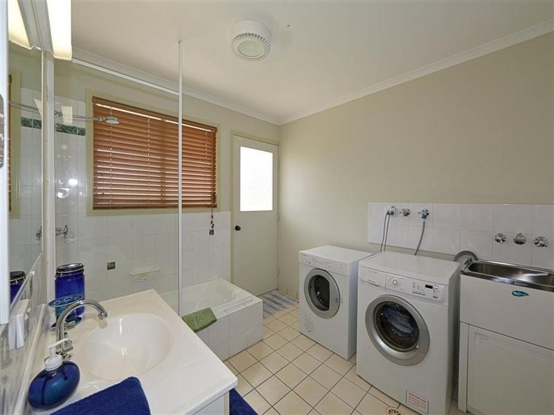 69 Woods Road, Sharon QLD 4670