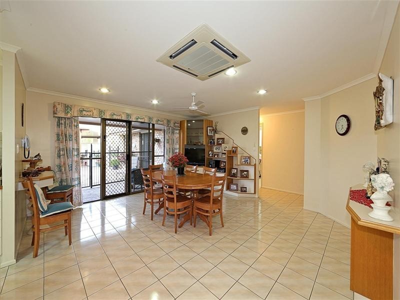 88 Dunn Road, Avenell Heights QLD 4670