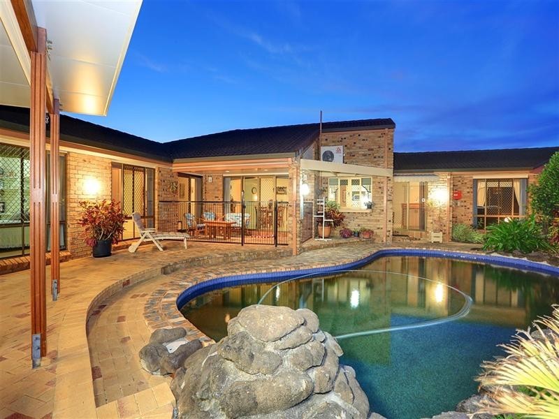 88 Dunn Road, Avenell Heights QLD 4670