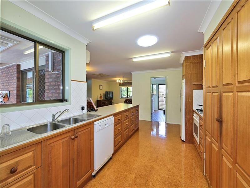 9 The Broadway, Avoca QLD 4670