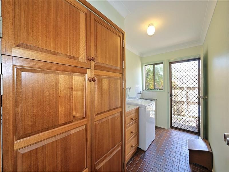 9 The Broadway, Avoca QLD 4670