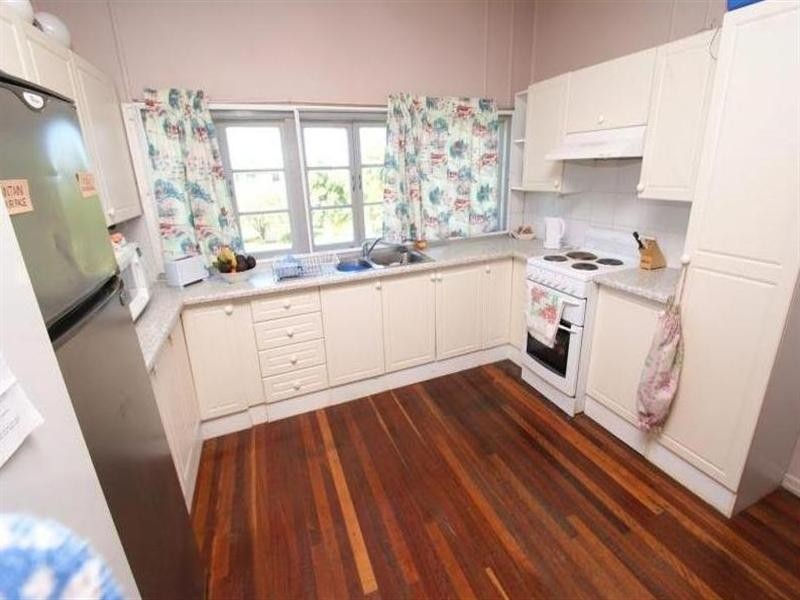 35 Aldridge Street, Burnett Heads QLD 4670