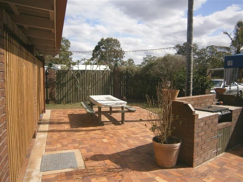 2 Jasper Court, Branyan QLD 4670