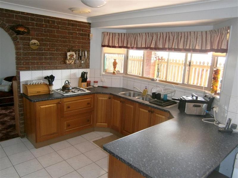 2 Jasper Court, Branyan QLD 4670