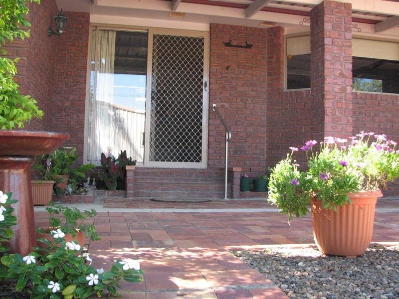 2 Jasper Court, Branyan QLD 4670