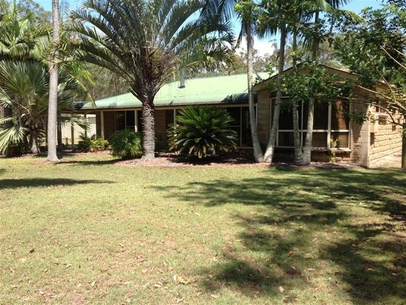 33 Isaac Moore Drive, Moore Park Beach QLD 4670