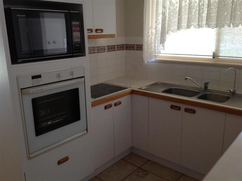 33 Isaac Moore Drive, Moore Park Beach QLD 4670