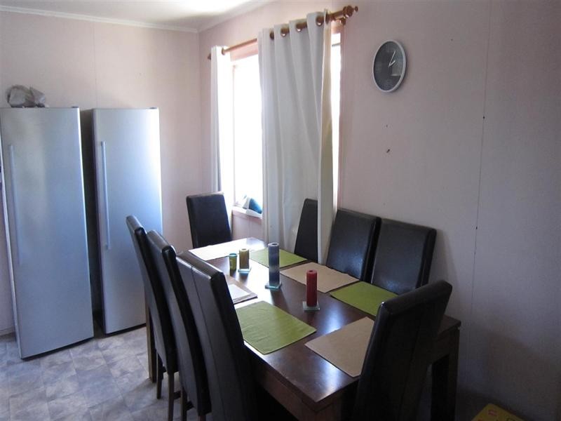 8 Twyford Street, Avoca QLD 4670