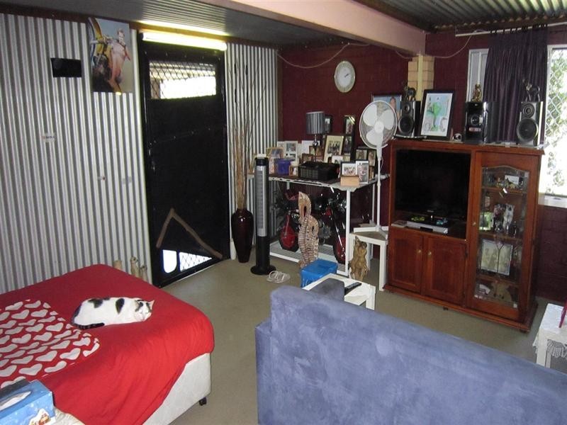 8 Twyford Street, Avoca QLD 4670
