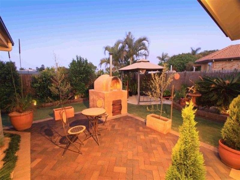 32 Forbes Court, Avoca QLD 4670