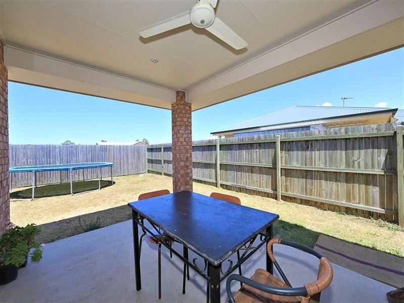 19 Searle Street, Thabeban QLD 4670