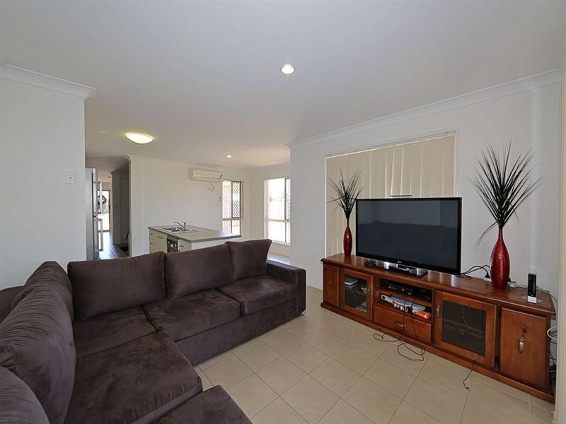 19 Searle Street, Thabeban QLD 4670