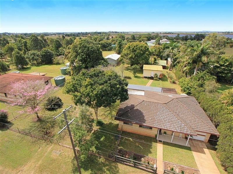 8 Rosedale Road, Oakwood QLD 4670