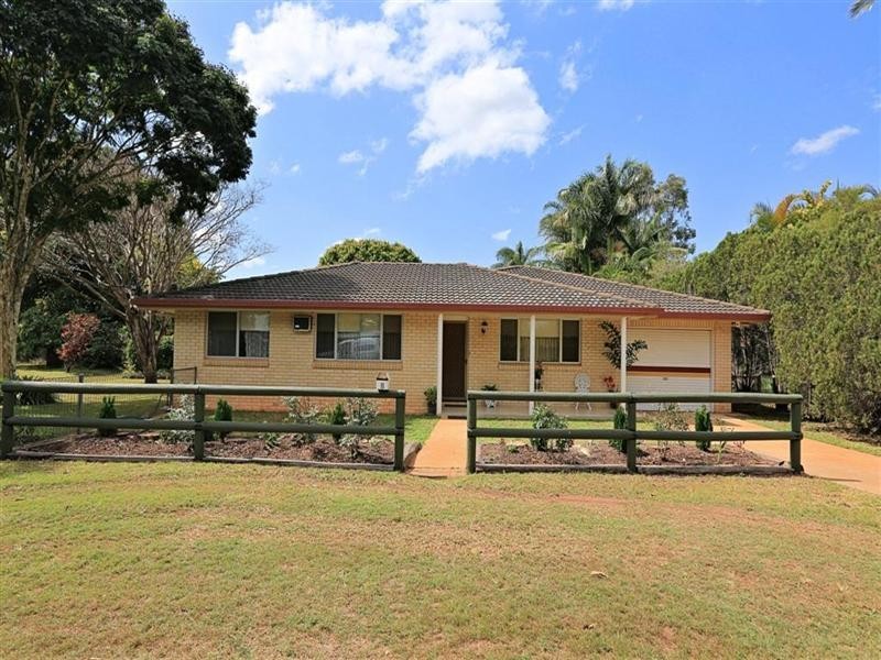 8 Rosedale Road, Oakwood QLD 4670