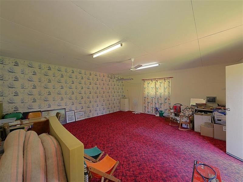 8 Rosedale Road, Oakwood QLD 4670