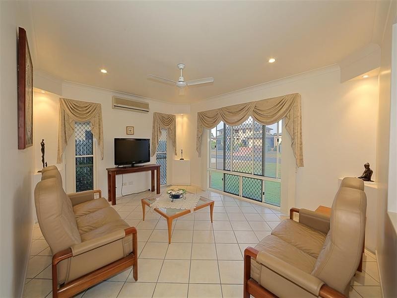 26 Lakeview Drive, Bundaberg North QLD 4670