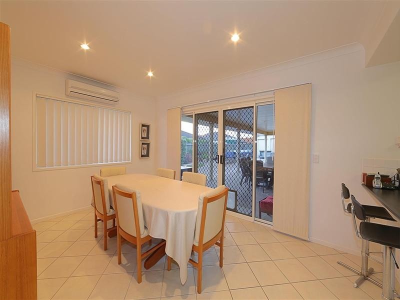 26 Lakeview Drive, Bundaberg North QLD 4670