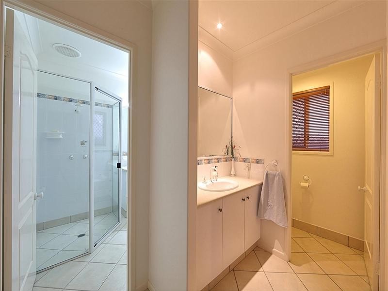 26 Lakeview Drive, Bundaberg North QLD 4670