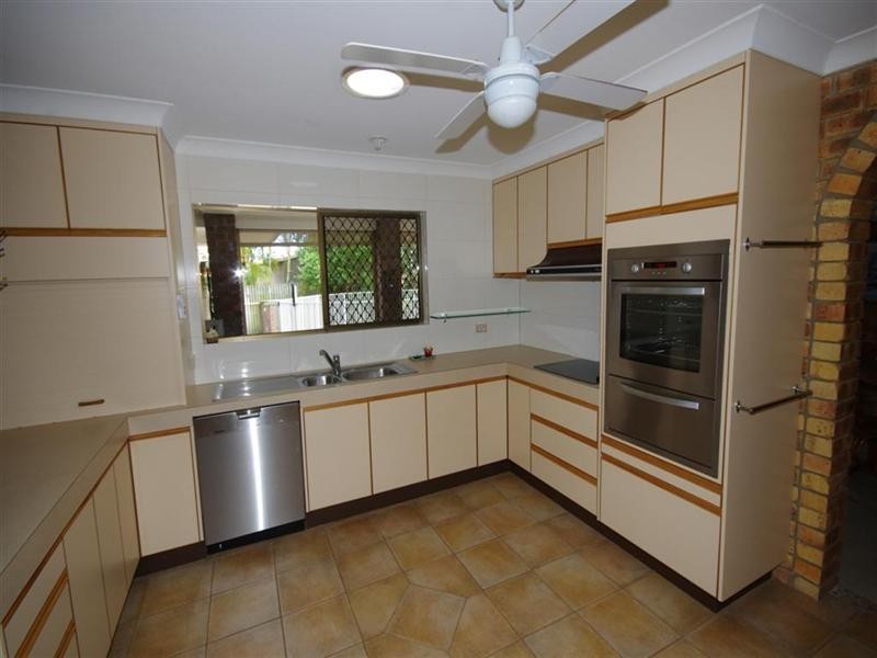 8 Fontana Court, Avoca QLD 4670