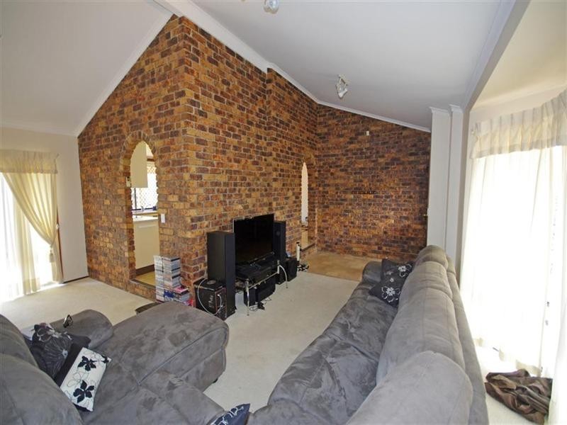 63 St Lucia Crescent, Avoca QLD 4670