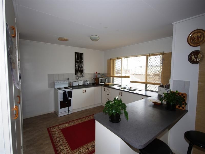 1 Channel Lane, Thabeban QLD 4670