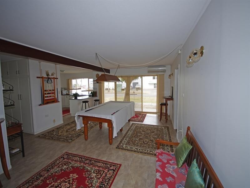 1 Channel Lane, Thabeban QLD 4670