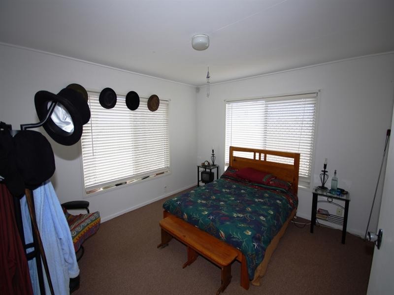 1 Channel Lane, Thabeban QLD 4670